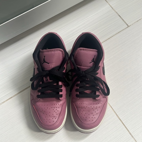 Nike Air Jordan size W7 - Picture 5 of 10